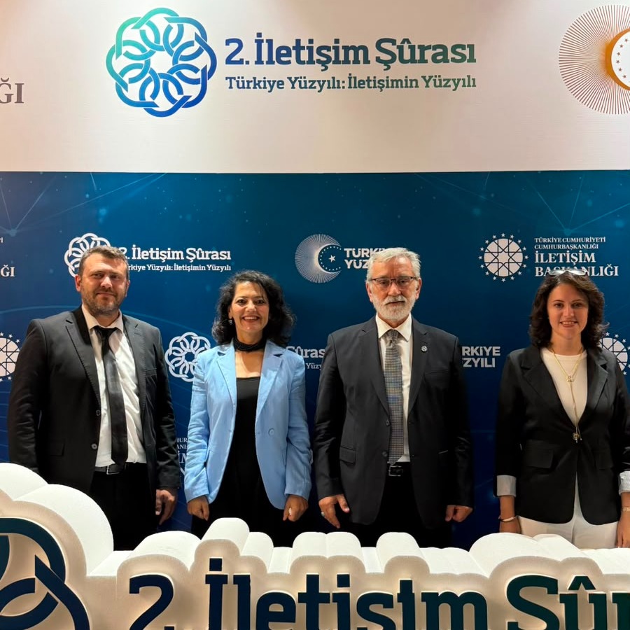 Fakültemiz Akademisyenleri 2. İletişim Şûrası’nda Yer Aldı

İstanbul Medipol Üniversitesi İletişim Fakültesi Dekanı Prof